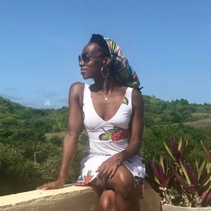 Meet your Posher, Noelle-victoria